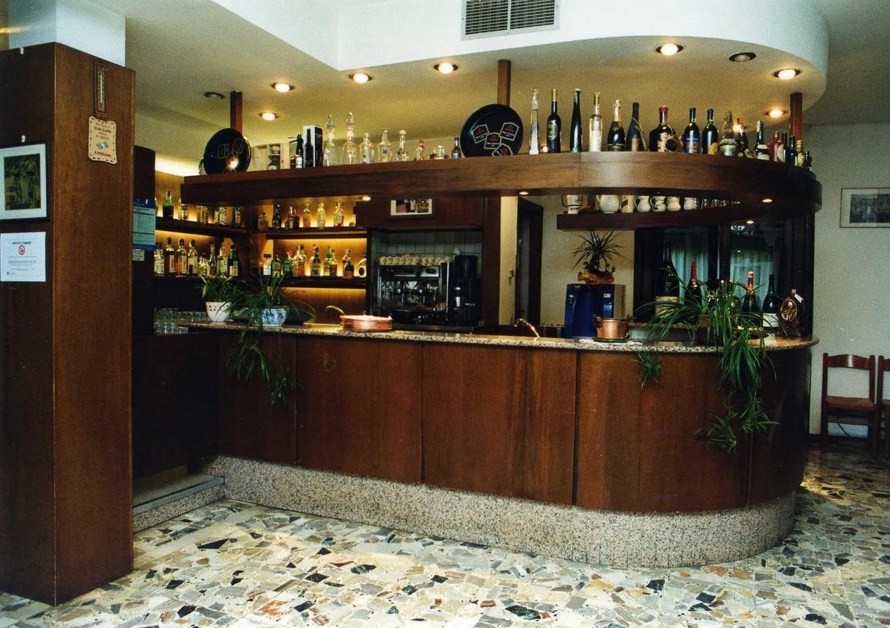 Ristorante Primula Bianca Otel Varzi Dış mekan fotoğraf