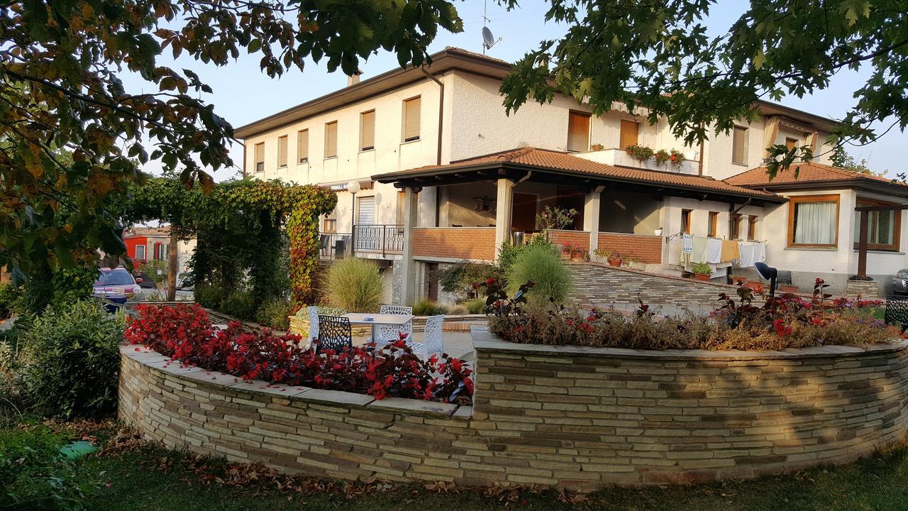 Ristorante Primula Bianca Otel Varzi Dış mekan fotoğraf